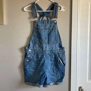 Gap short overalls